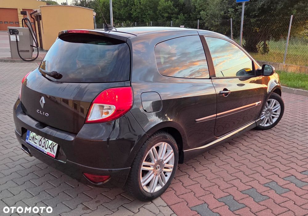 Renault Clio 1.6 16V GT - 5