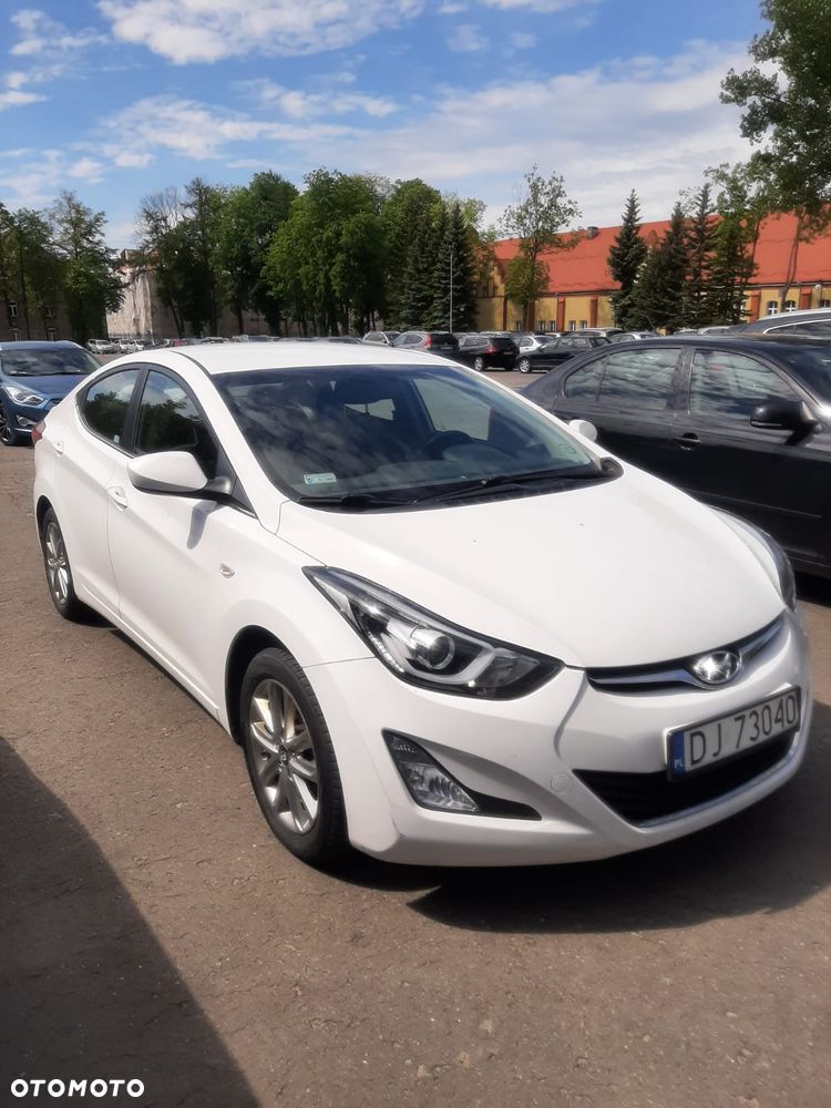 Hyundai Elantra - 5