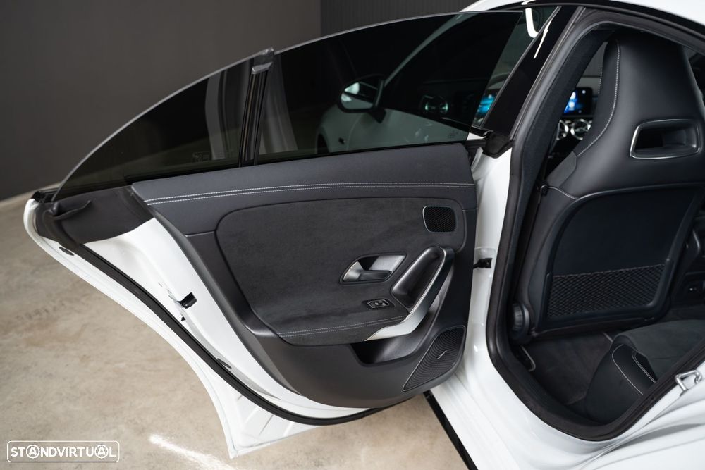 Mercedes-Benz CLA 250 e 8G-DCT AMG Line - 45