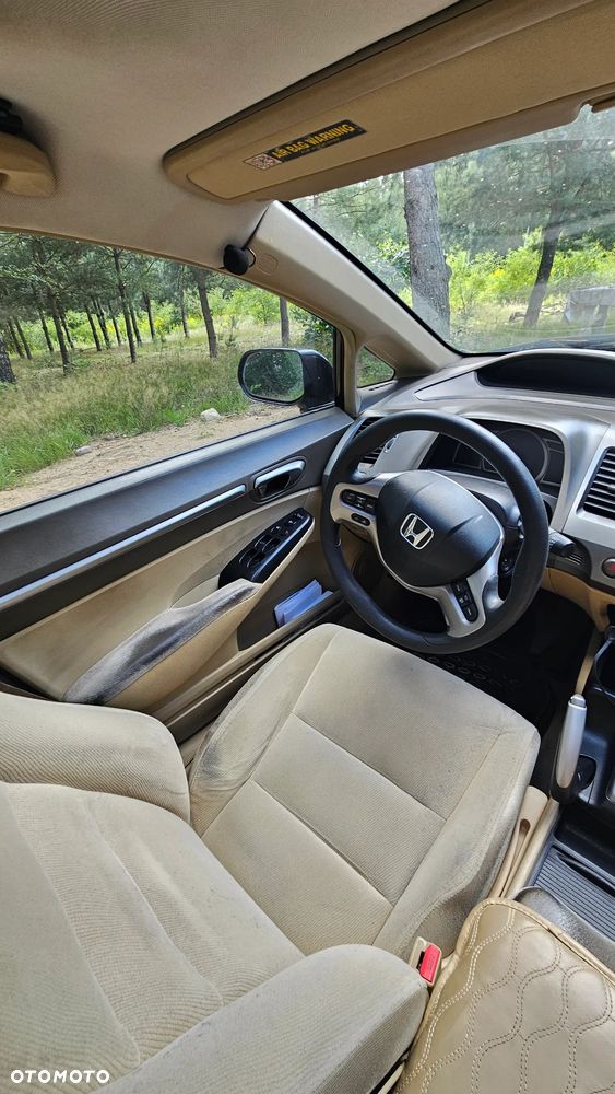Honda Civic 1.8 Executive - 9