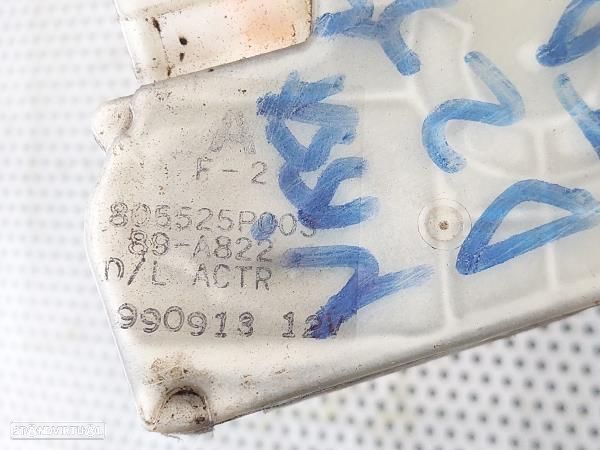 Fecho Porta Tras Dto Nissan Navara Camião De Plataforma/Chassis (D22) - 4