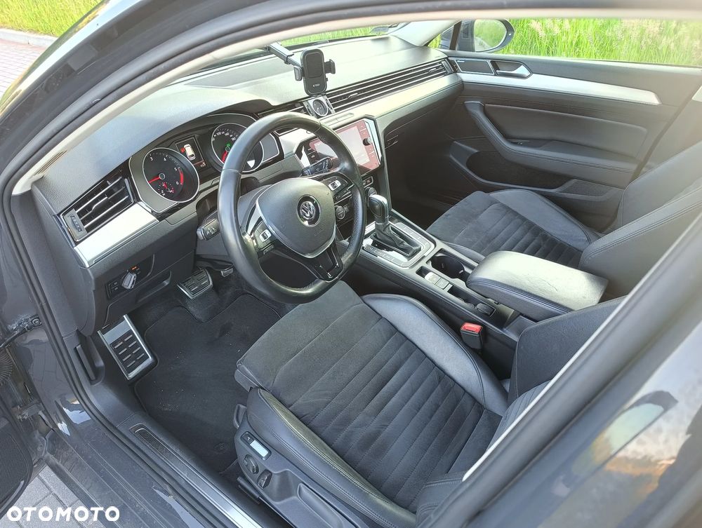 Volkswagen Passat 2.0 TDI 4Mot Elegance DSG - 9