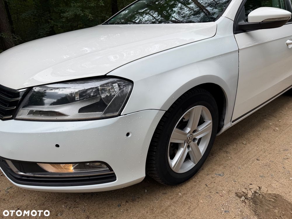 Volkswagen Passat 1.6 TDI Comfortline - 11