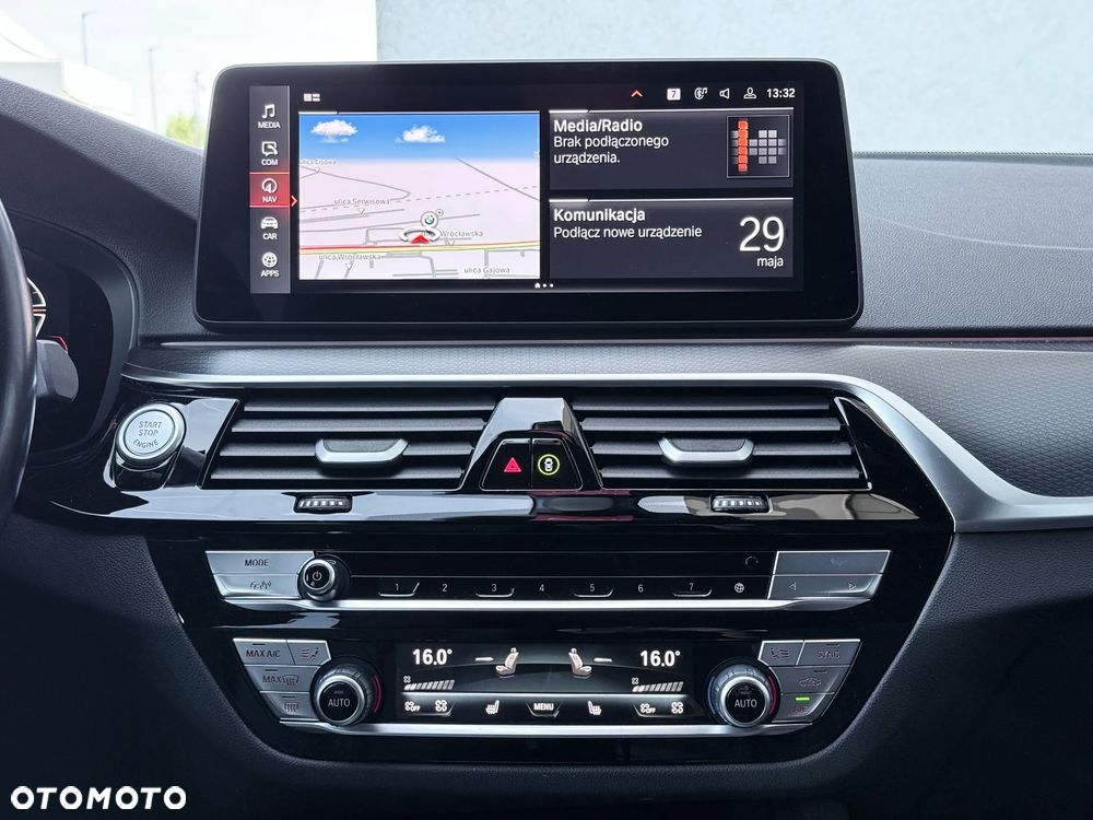 BMW Seria 5 530i xDrive M Sport sport - 38
