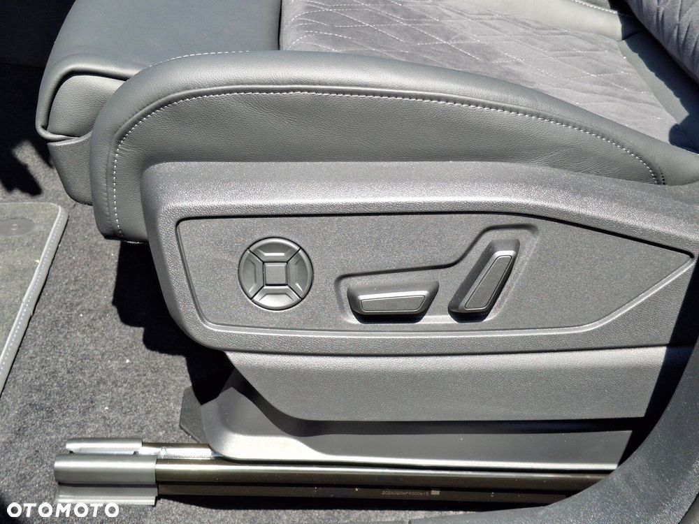 Audi Q5 Sportback - 28