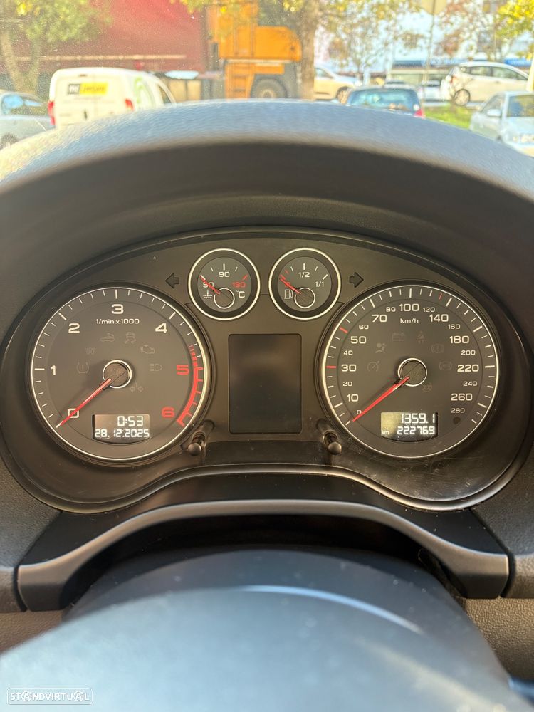 Audi A3 Sportback 1.6 TDI Attraction - 11