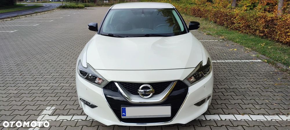 Nissan Maxima - 4