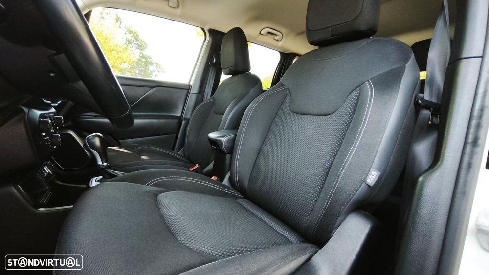 Jeep Renegade 1.6 MJD Limited S DCT - 34