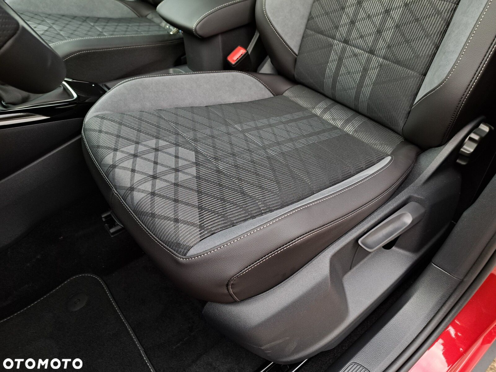 Volkswagen T-Roc 1.5 TSI R-Line DSG - 20
