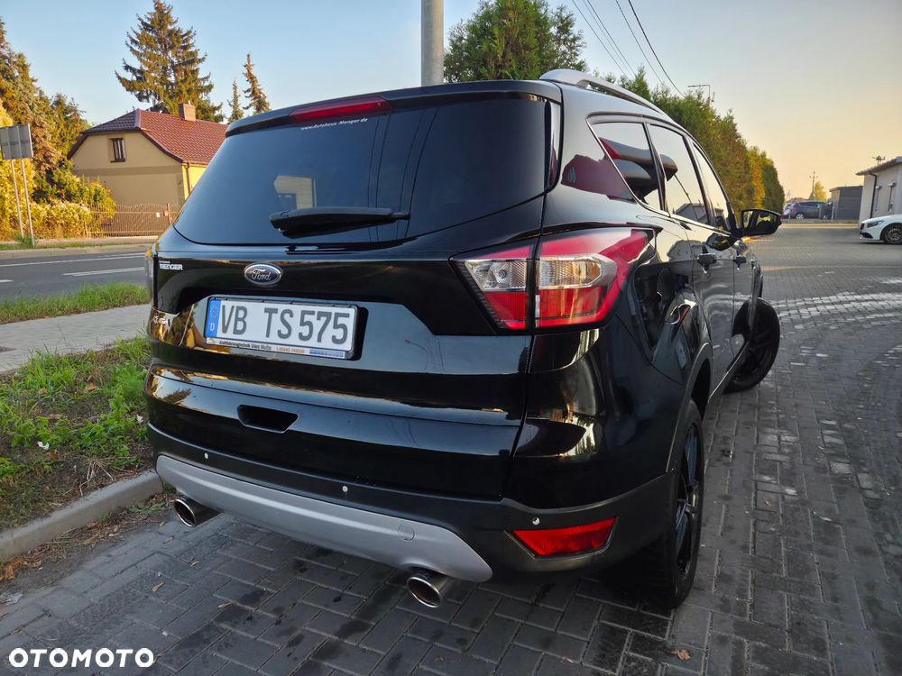Ford Kuga 2.0 TDCi 2x4 Titanium - 13