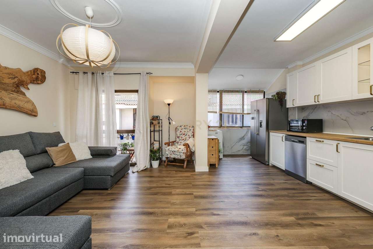 Apartamento T2 Encosta do Sol - Grande imagem: 2/20
