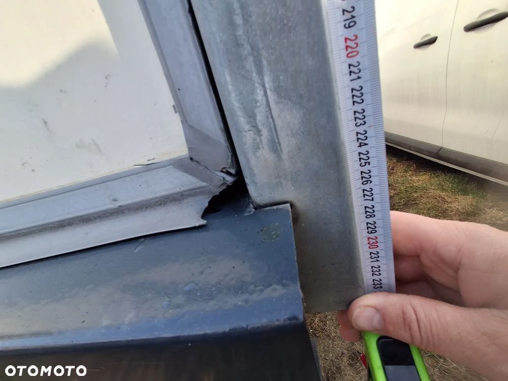 Mercedes-Benz Sprinter - 30