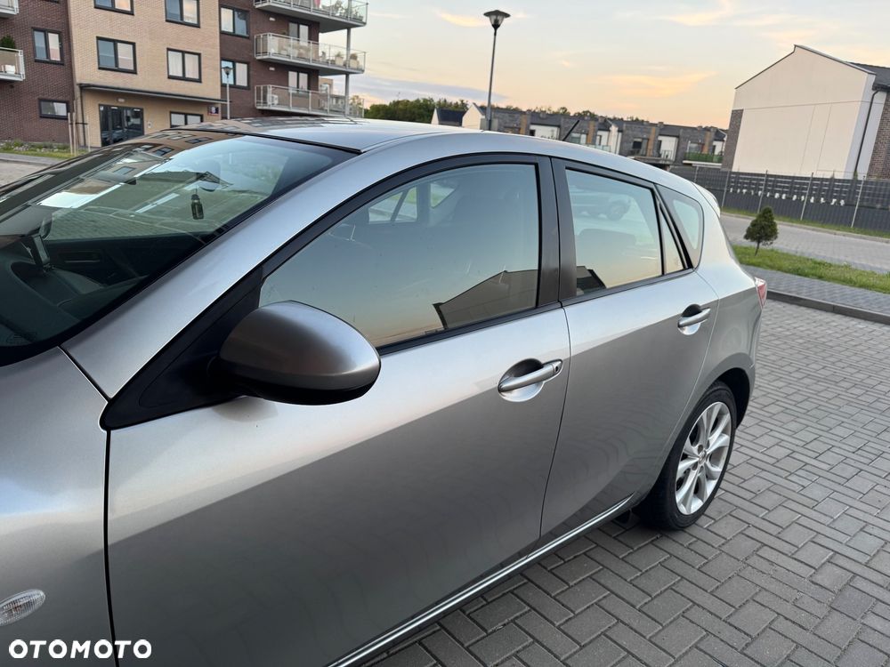 Mazda 3 2.0 Exclusive + - 5