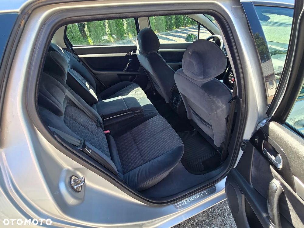 Peugeot 407 - 6