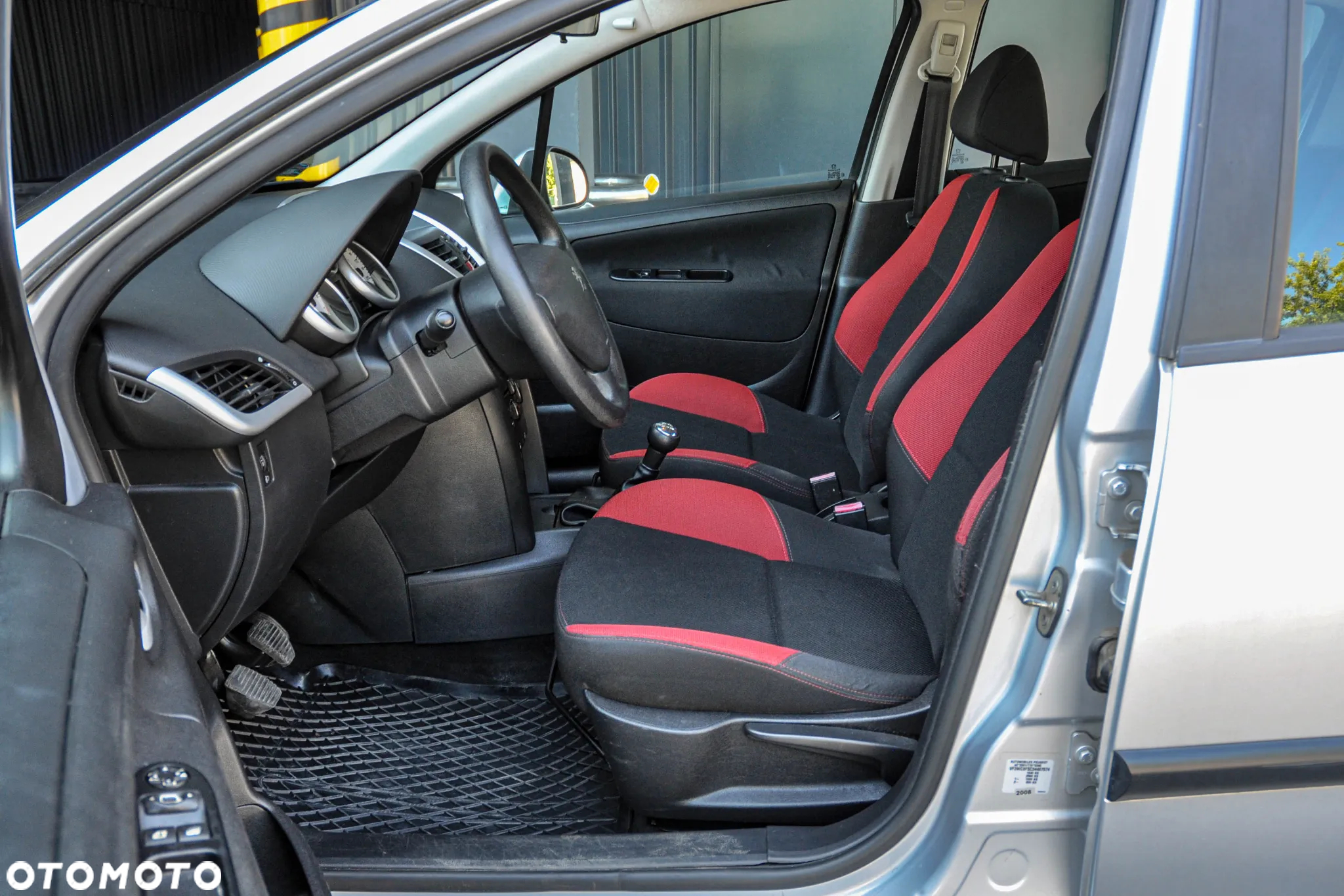 Peugeot 207 - 7