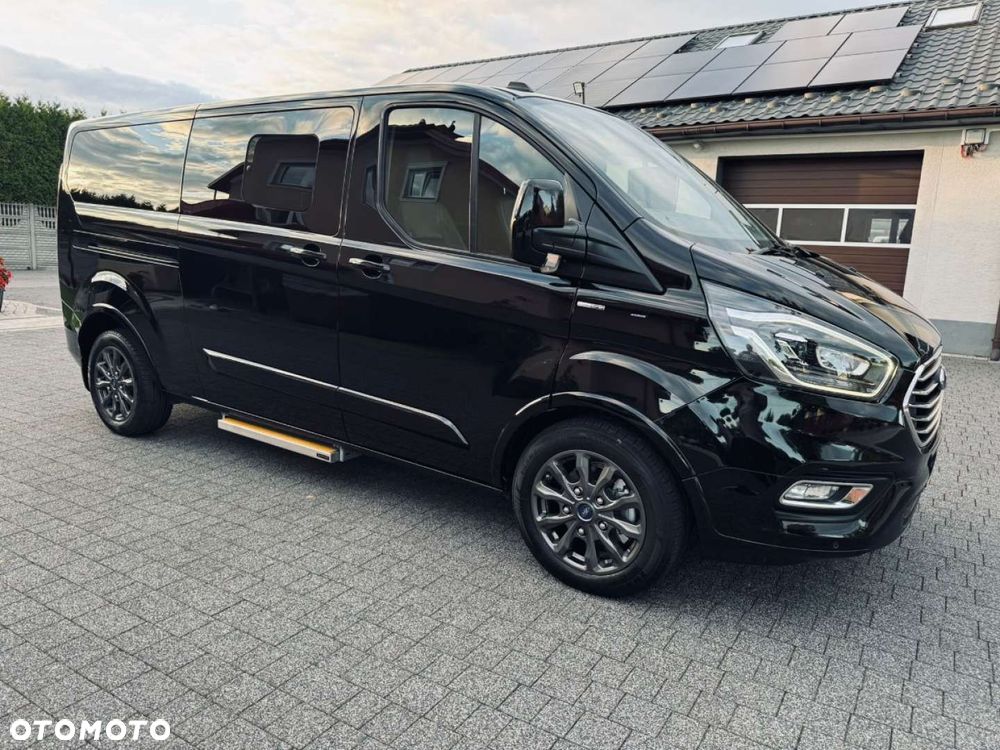 Ford Tourneo Custom - 21