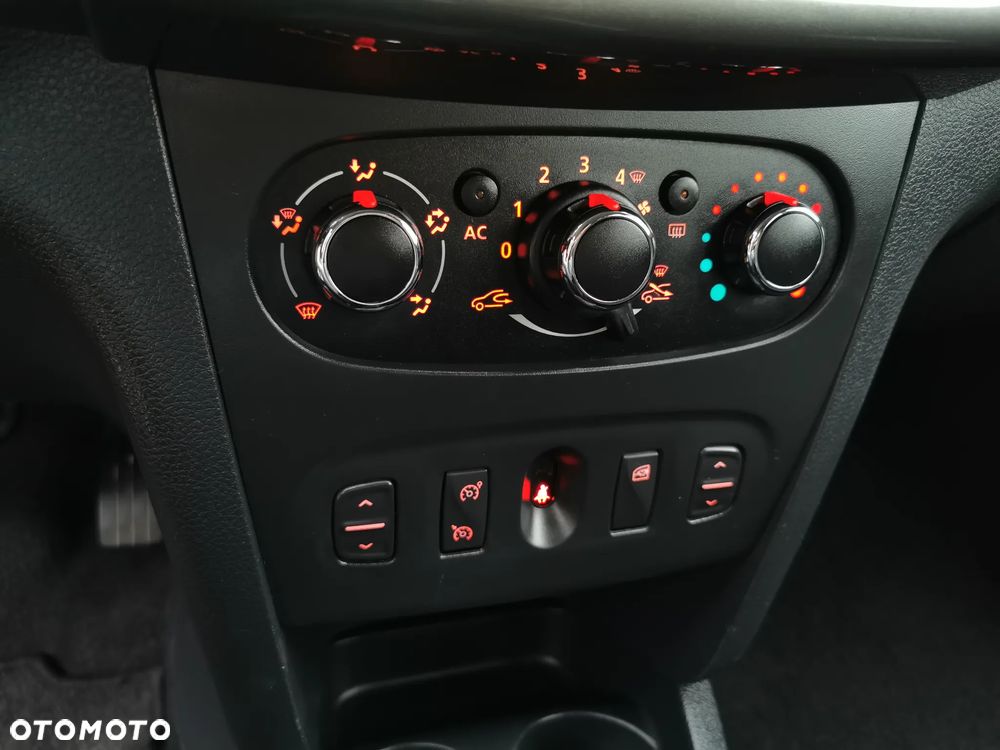 Dacia Sandero Stepway TCe 90 (S&S) Celebration - 30