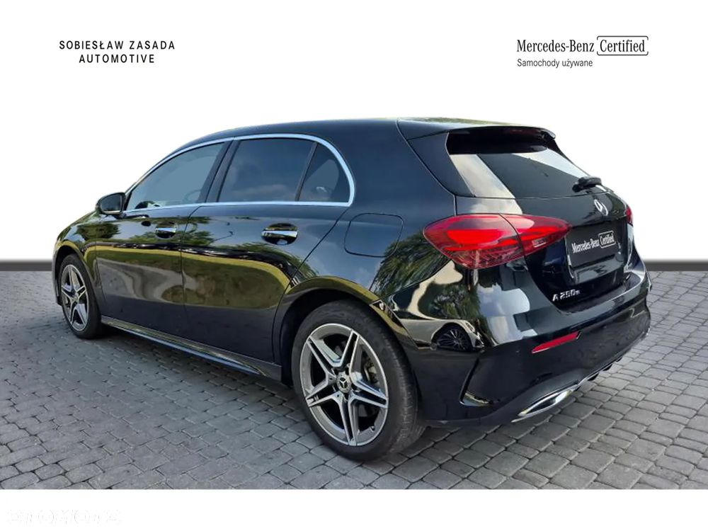 Mercedes-Benz Klasa A 250 e PHEV AMG Line 8G-DCT - 3