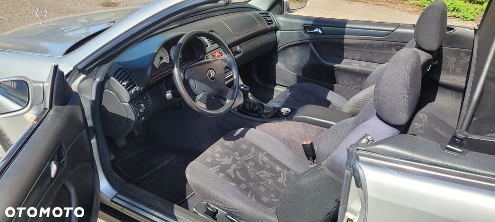 Mercedes-Benz CLK - 10