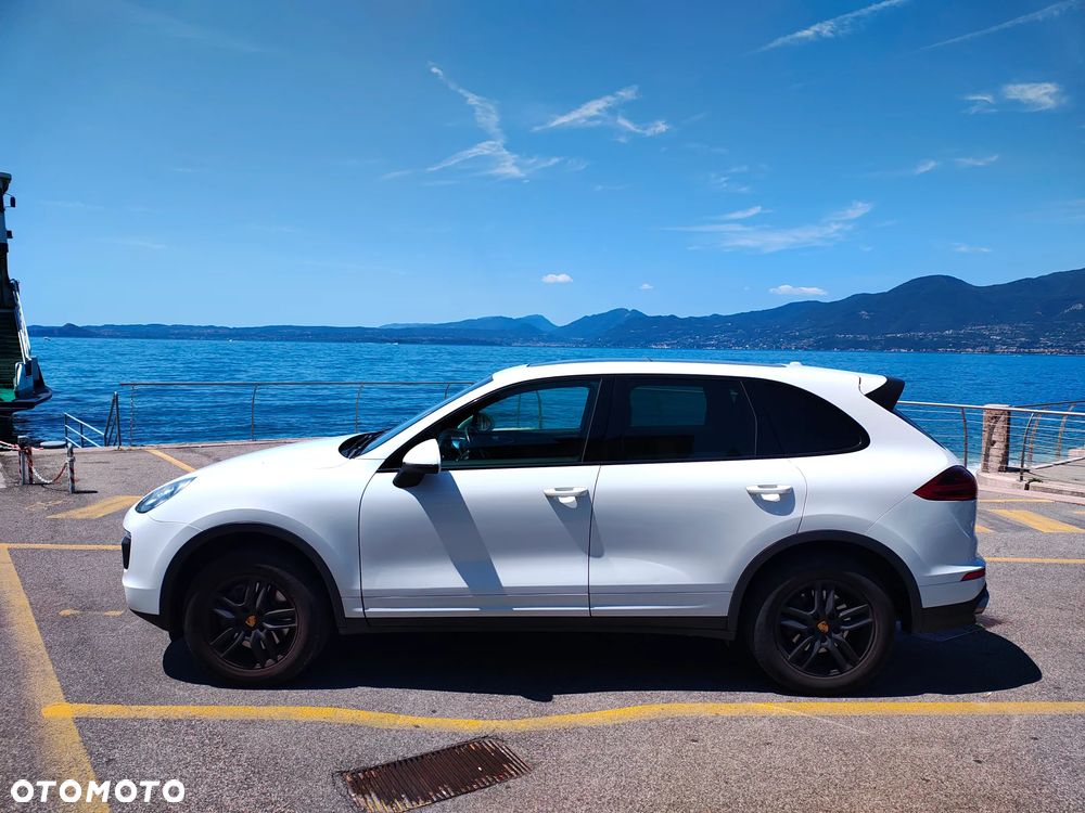 Porsche Cayenne S - 1