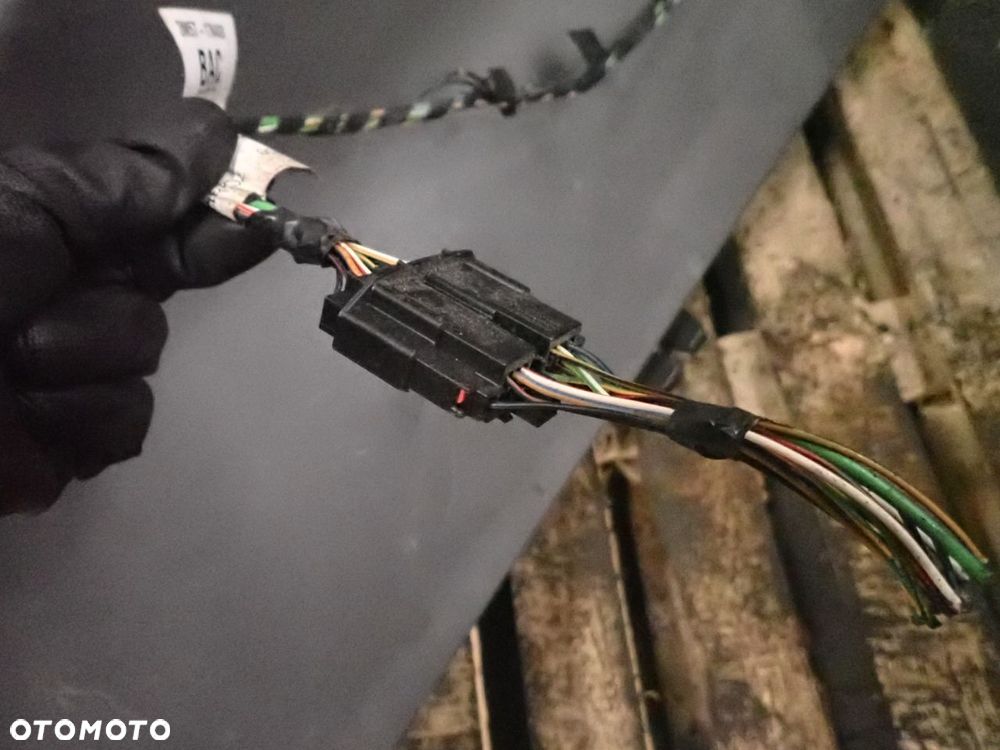 KLAPA TYŁ BAGAŻNIKA FORD FOCUS C-MAX 1.8 - 7