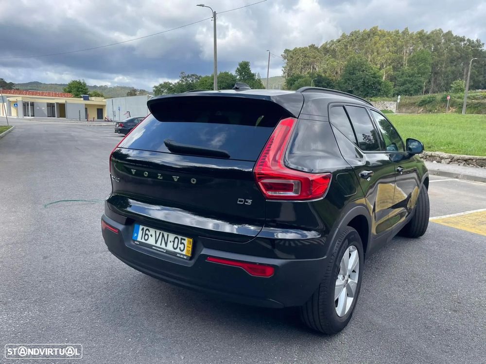 Volvo XC 40 2.0 D3 - 8