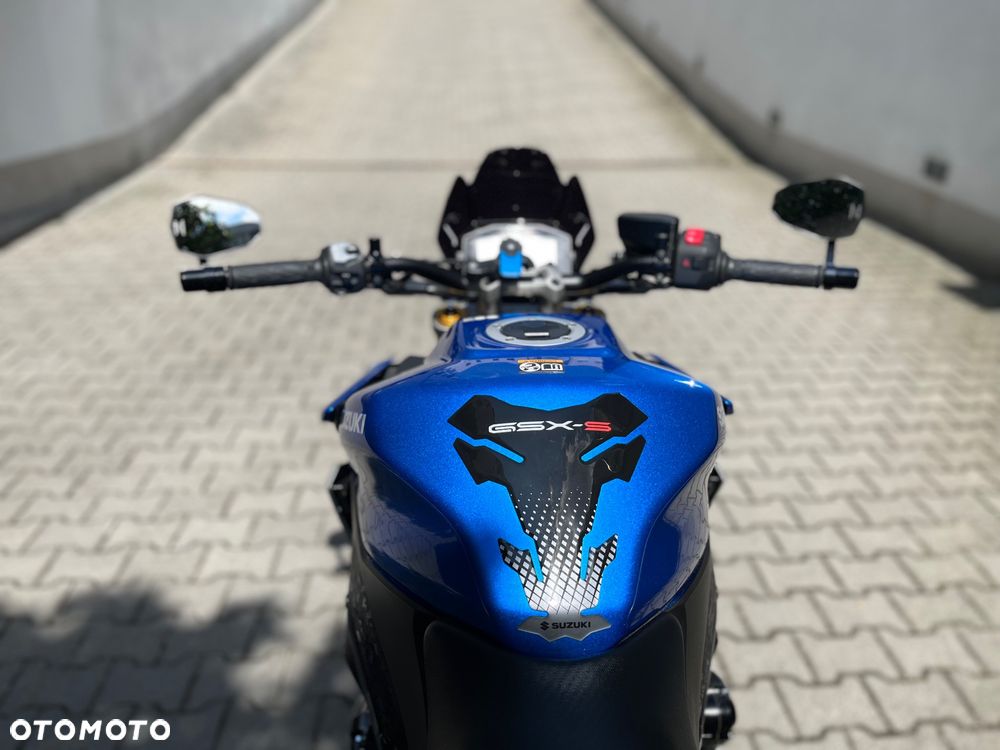 Suzuki GSX 1000 - 9