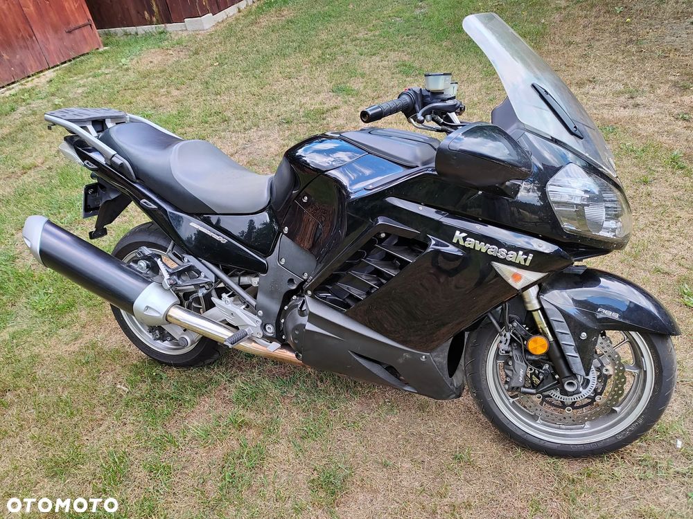 Kawasaki GTR - 3