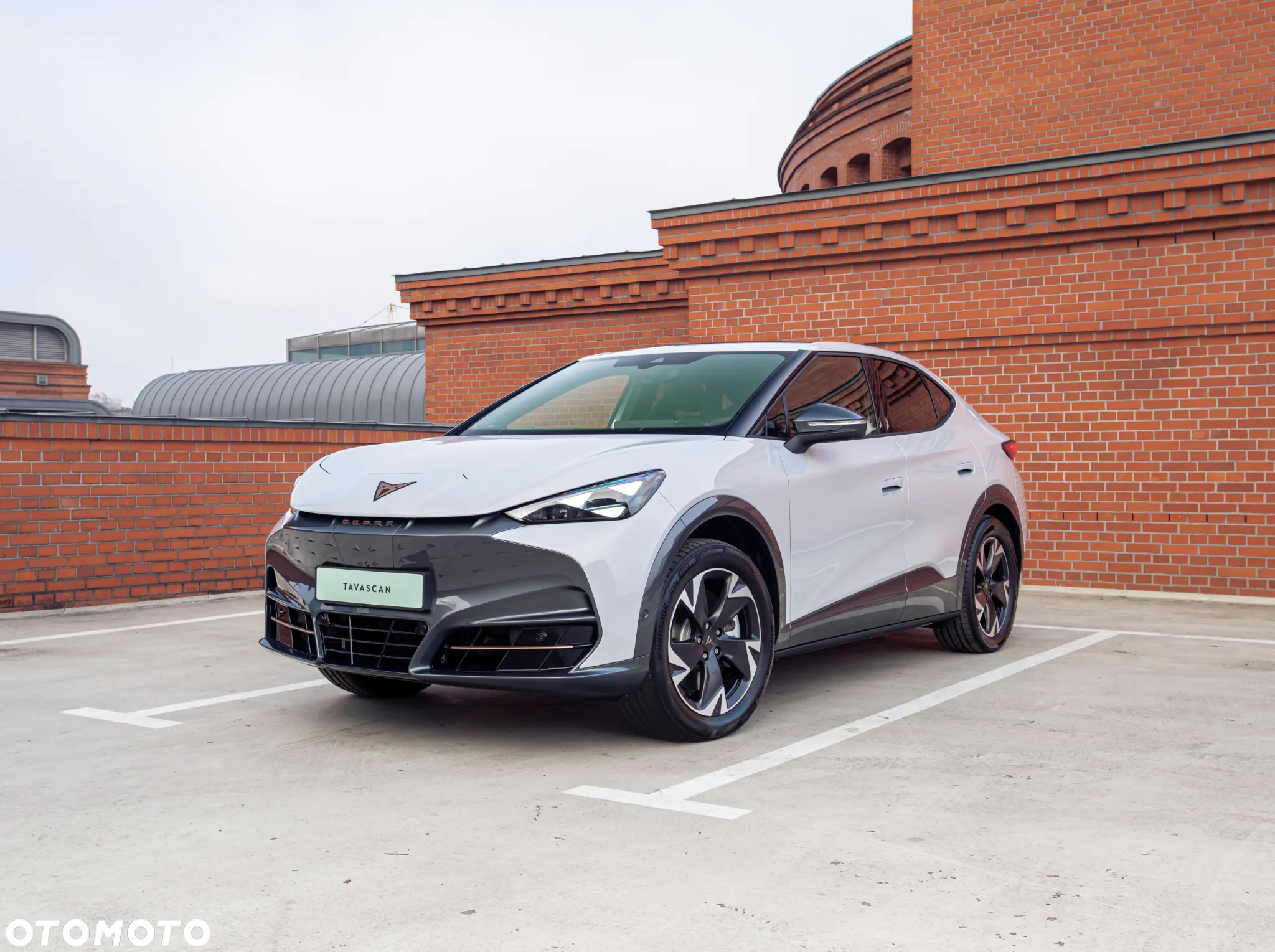 Cupra Tavascan - 2