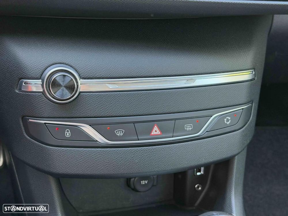 Peugeot 308 1.6 BlueHDi Style - 50