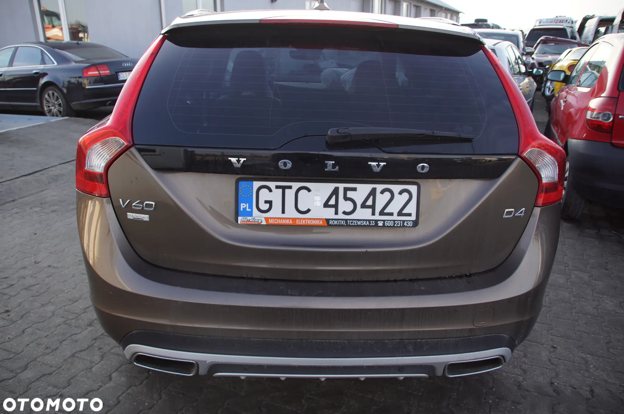 Auto w całości na części 692324777 Volvo V60 Cross Country silnik 2.0D 190 km D4204T14 700 Twilight Bronze skrzynia 8-AUT 2WD / TG-81SC drzwi maska klapa zderzak lampa silnik felga skrzynia automat automatyczna - 9