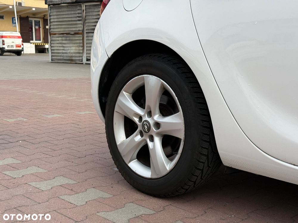 Opel Astra 2.0 CDTI Cosmo - 14