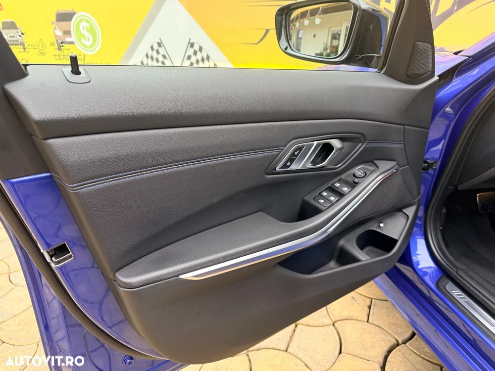 BMW Seria 3 330e Aut. M Sport - 12