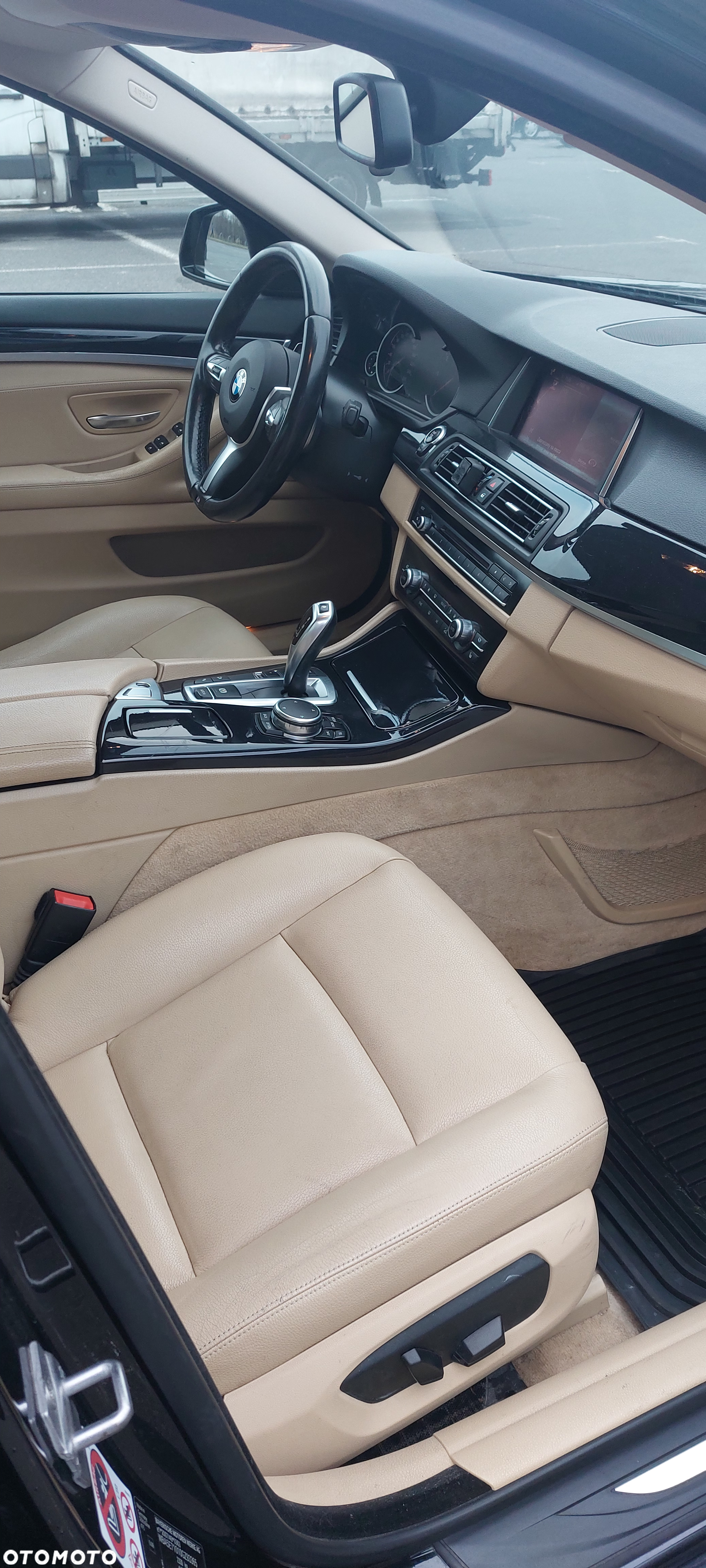 BMW Seria 5 520d xDrive - 8
