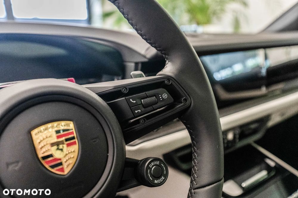 Porsche Cayenne E-Hybrid PHEV Black Edition - 17