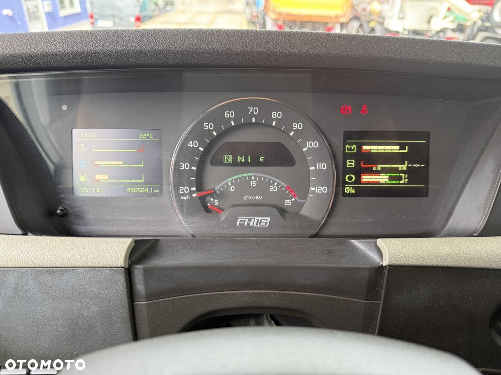 Volvo FH16 650 6x4 EURO6 CIĄGNIK SIODŁOWY Z HYDRAULIKĄ - 14