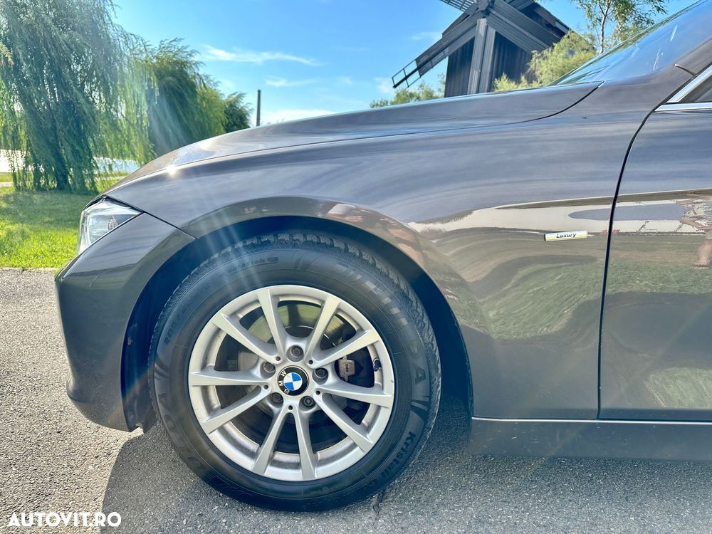 BMW Seria 3 320i EfficientDynamics Edition - 13