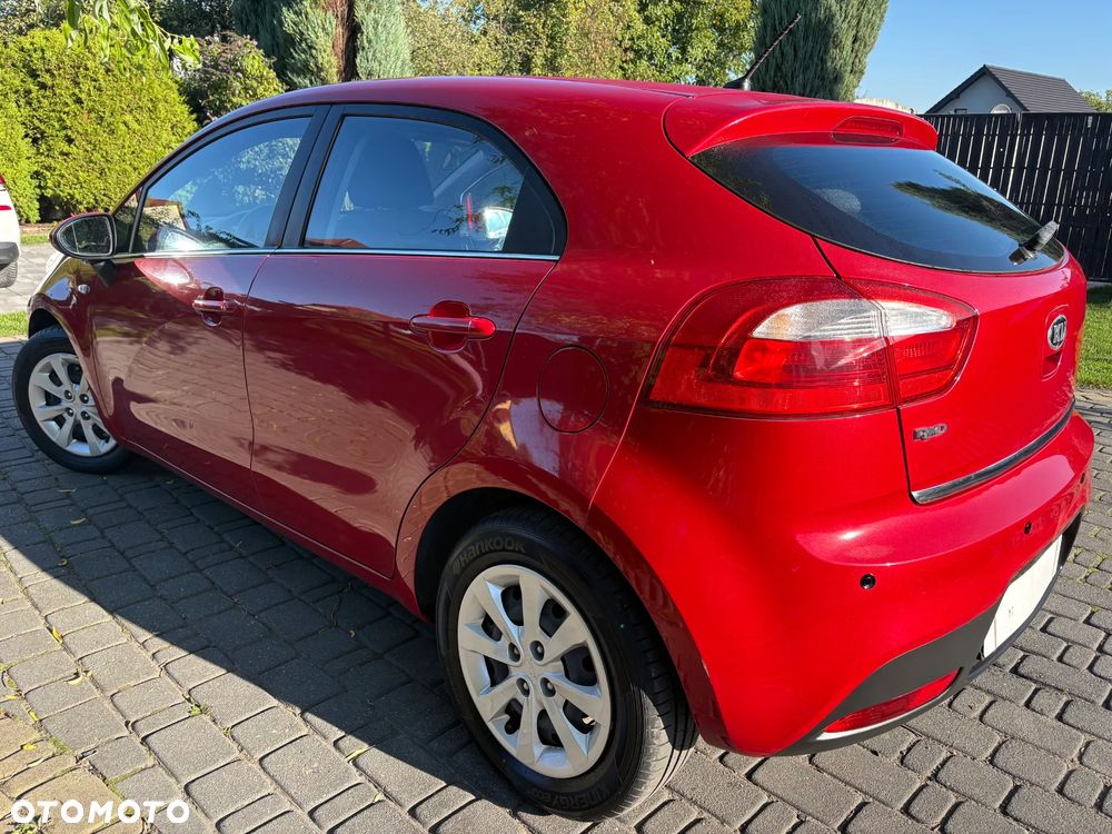 Kia Rio - 21