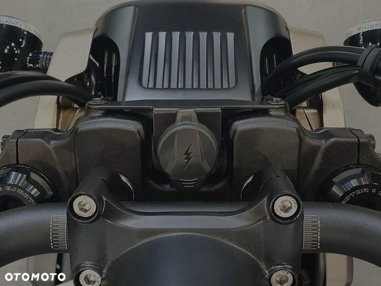 QJMOTOR SRV 700