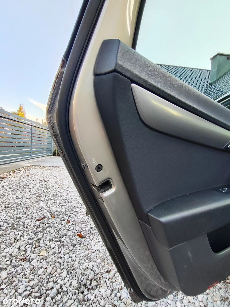 Volkswagen Passat - 33