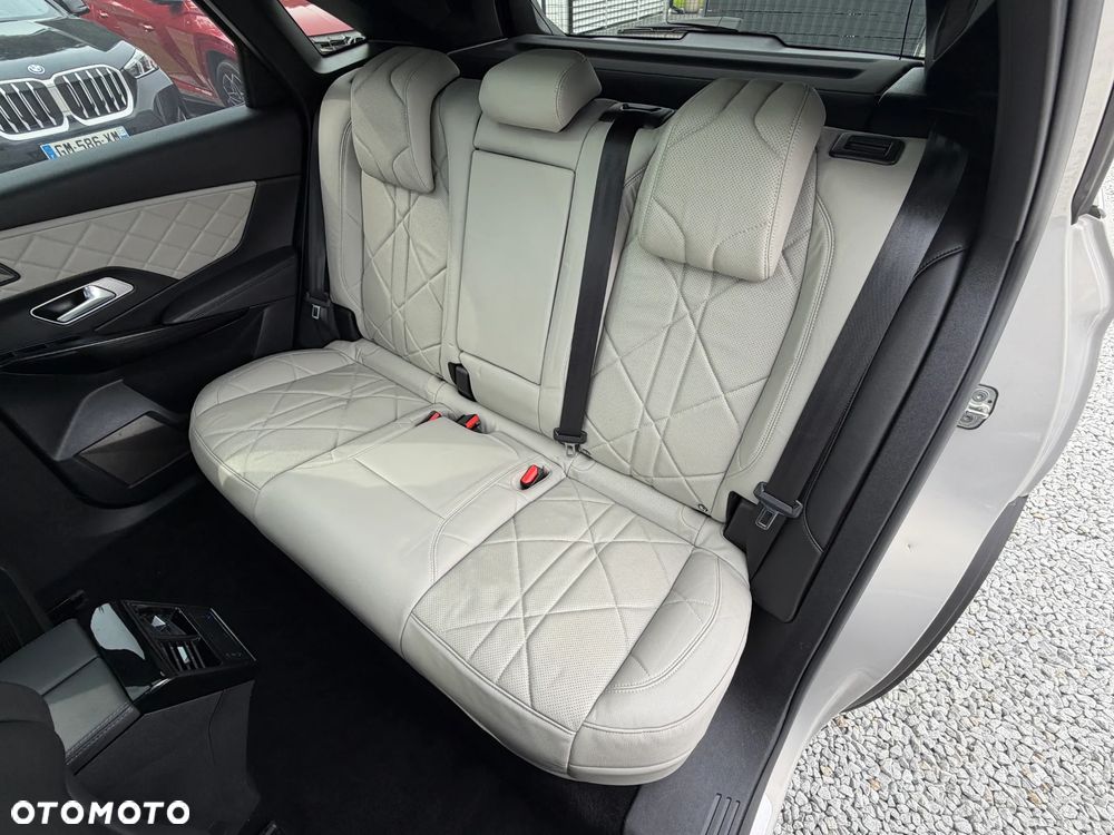 DS Automobiles DS 7 Crossback 1.6 E-Tense 4x4 Grand Chic - 32