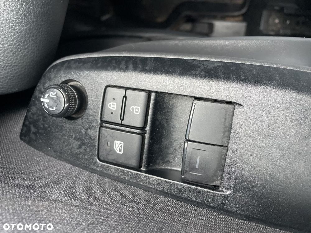 Toyota Yaris 1.5 Comfort CVT - 27