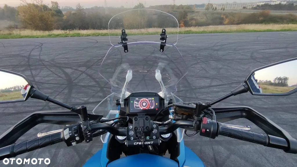 CFMoto 650 MT - 11