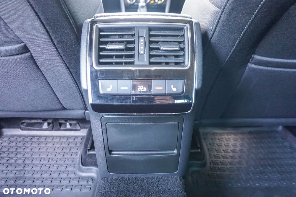 Skoda Superb 2.0 TSI Style DSG - 32