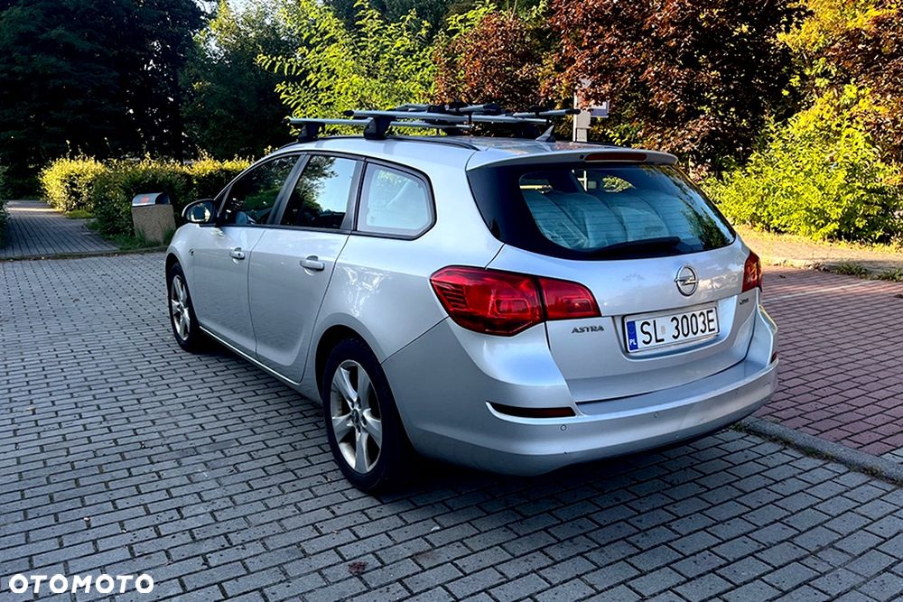 Opel Astra 1.7 CDTI DPF Cosmo - 8