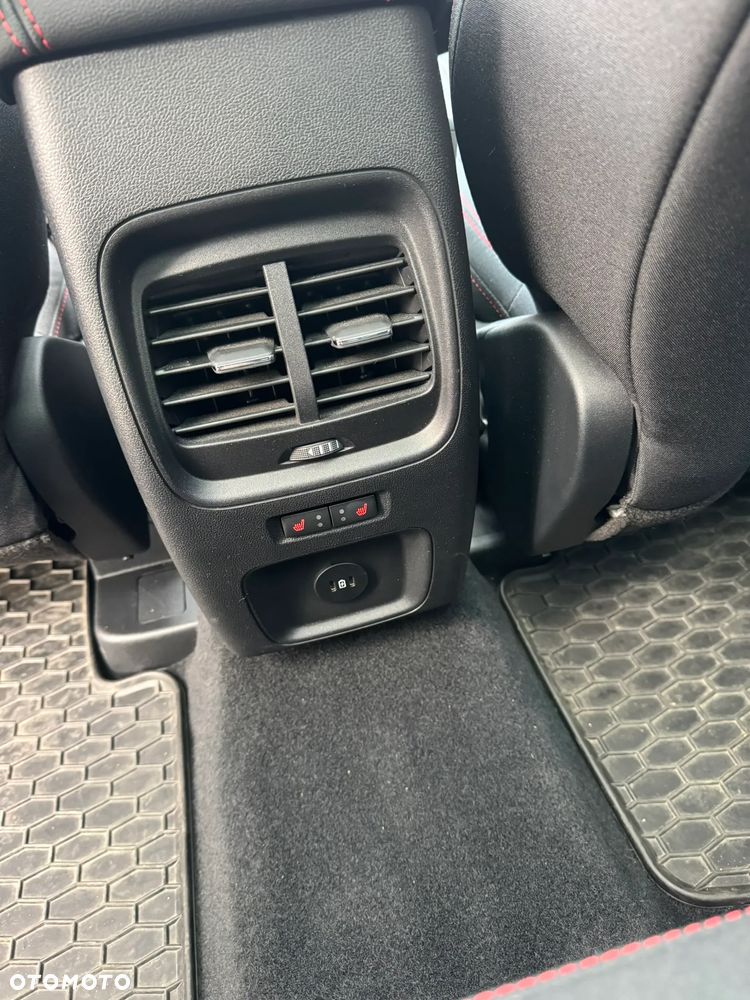 Ford Kuga 2.5 Duratec PHEV ST-LINE X - 18