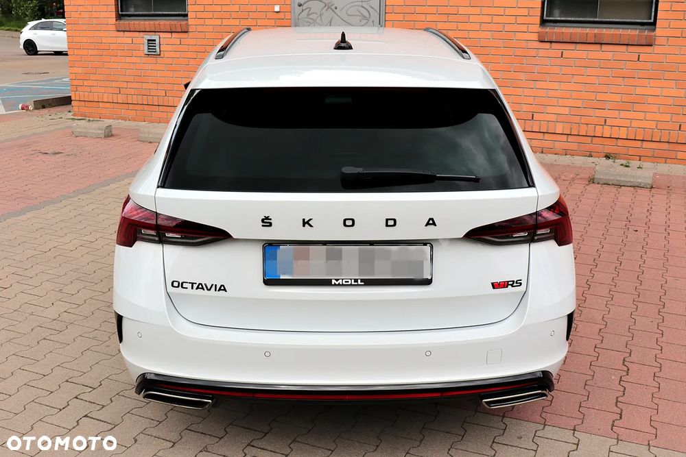 Skoda Octavia 2.0 TDI DSG RS - 22