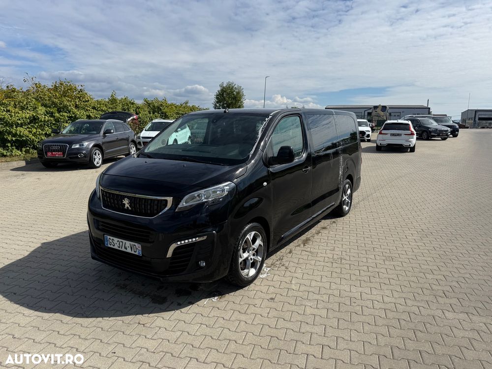PEUGEOT Traveller