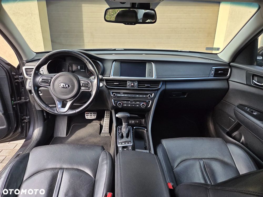 Kia Optima - 8