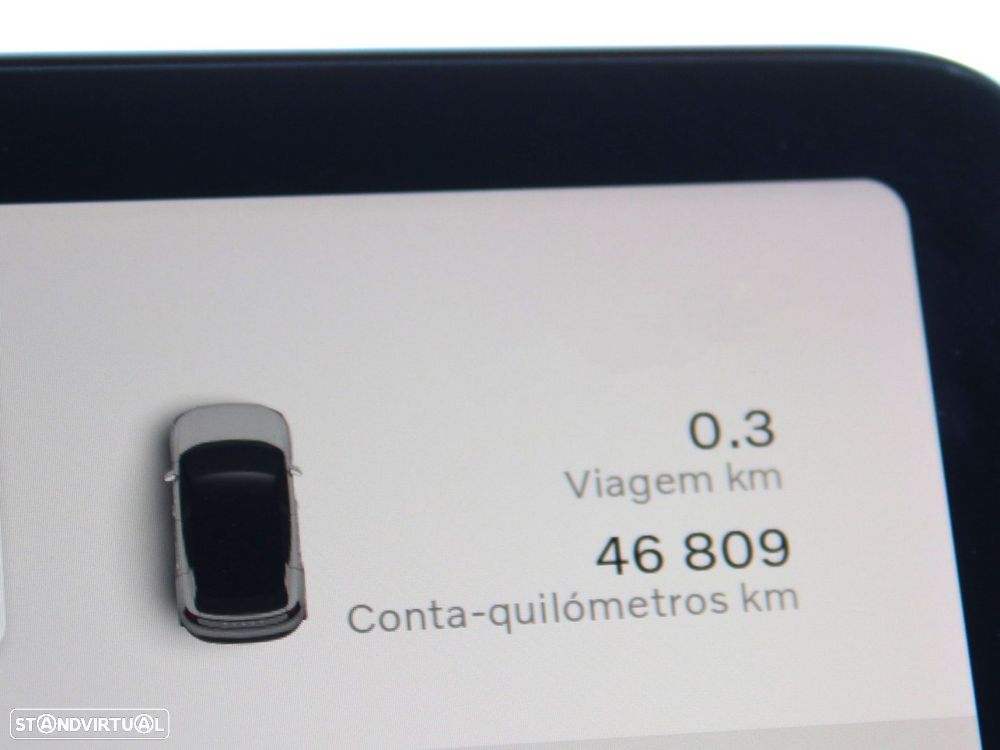 Volvo EX30 Single Motor Extended Range RWD Ultra - 12